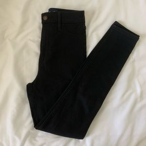 Hollister Ultra High Rise Jean Leggings
